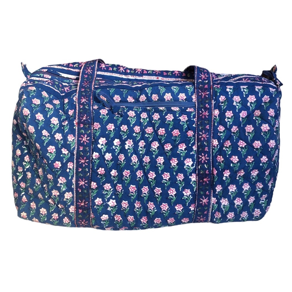 Quilted Bag. Outside Zipper Pocket & Quilted Pocket Inside. Pretty Pattern.